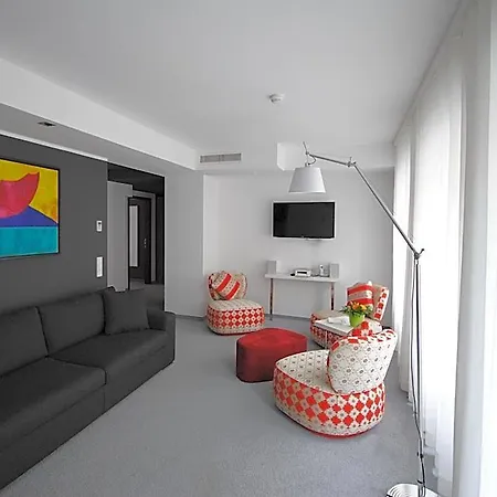 Daskoeln Apartahotel 5*